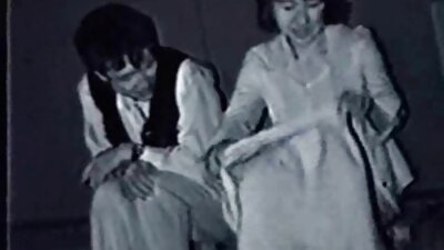 Nyelv magyarul beszélő szex áttört lány ad a szopást